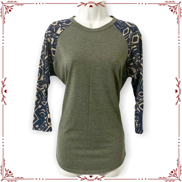 LulaRoe Women's M Gray Randy Top with Blue and Pink Geometric Sleeves - Picture 1 of 9